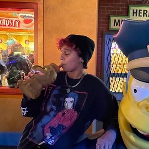 Meet your Posher, Tabbi